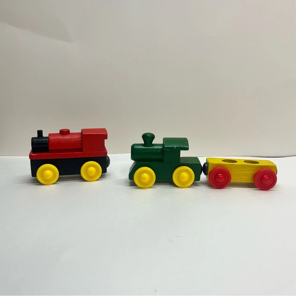 vintage wooden‎ painted magnetic train primary colors kids display 3 pc as is